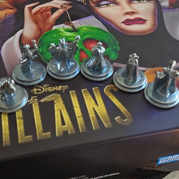 Disney villains monopoly board game - Picture 4 of 4